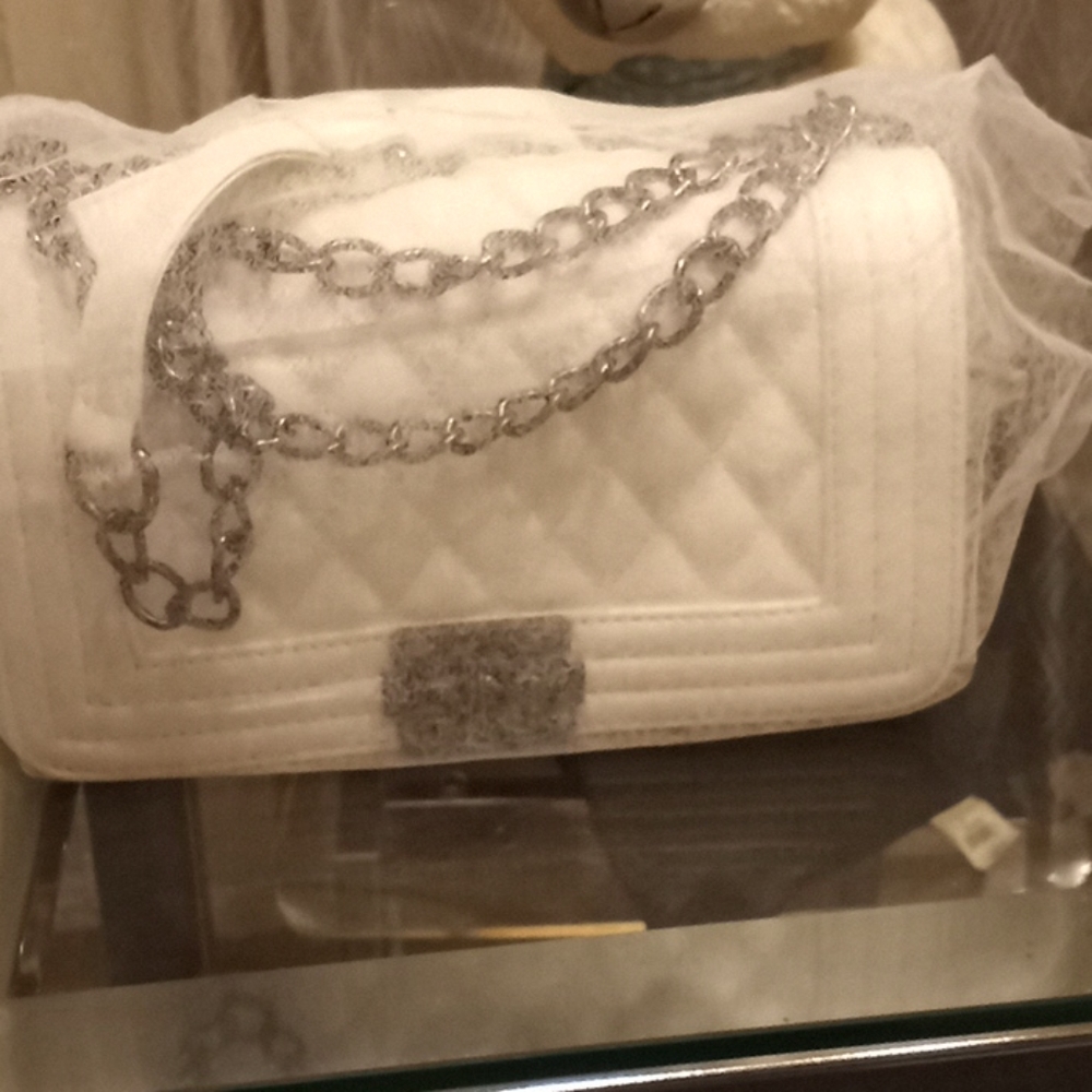Designer Like Handbag - Picture 6 of 7
